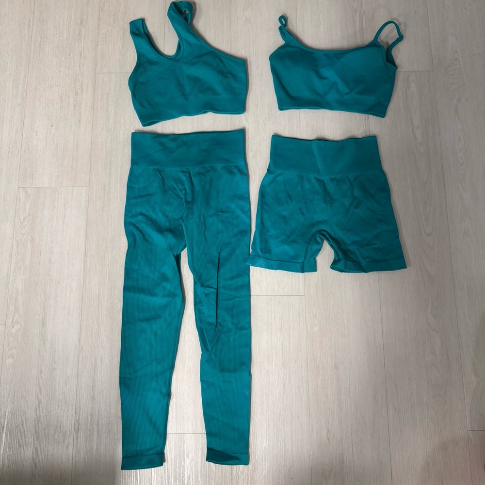 Amazon Teal Activewear Set